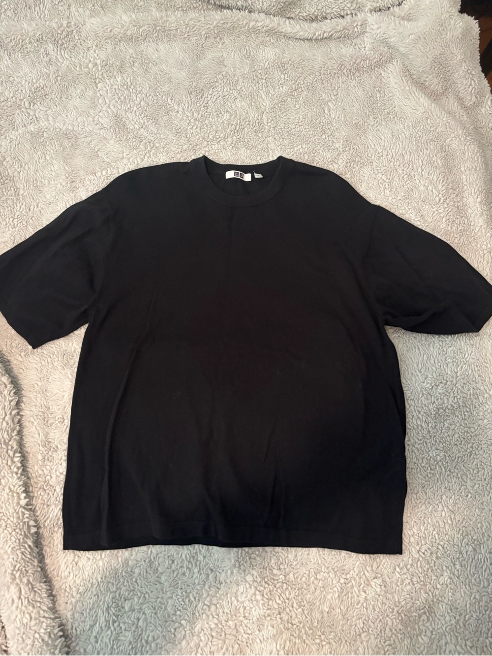 Uniqlo Black Short Sleeve knit Crew Neck Tee